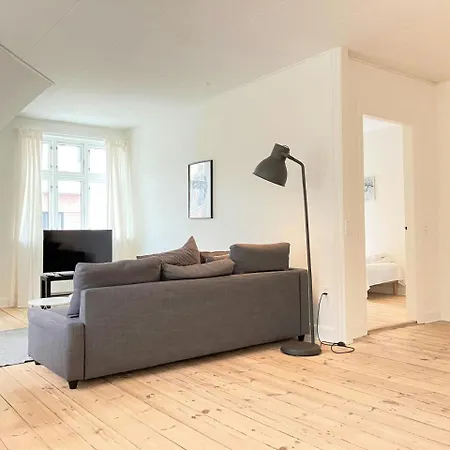 Apartment Spacious For 6